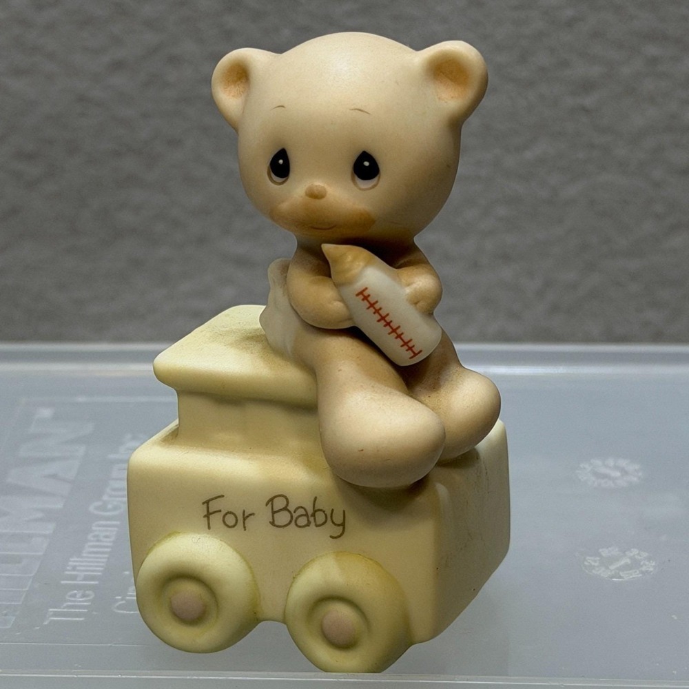 1985 Precious Moments May‎ Your Birthday Be Warm For Baby Bear With Bottle 15938